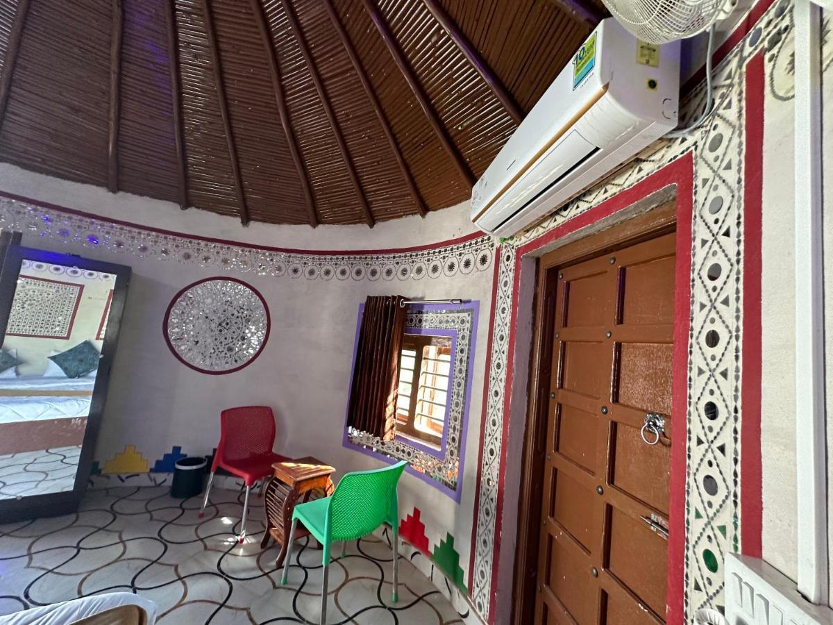 Modhera Sunrise Resort - Tents Bhungas Jungle Restaurants & Candlelight Dining Kalri Exterior foto